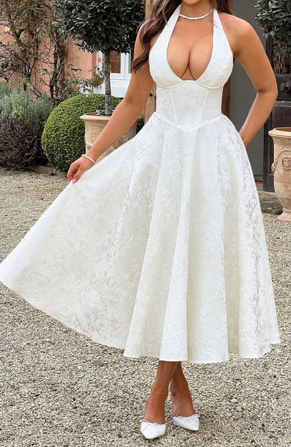Polished Dress with an Effortless Classic Look
