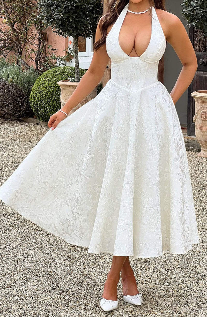 Polished Dress with an Effortless Classic Look