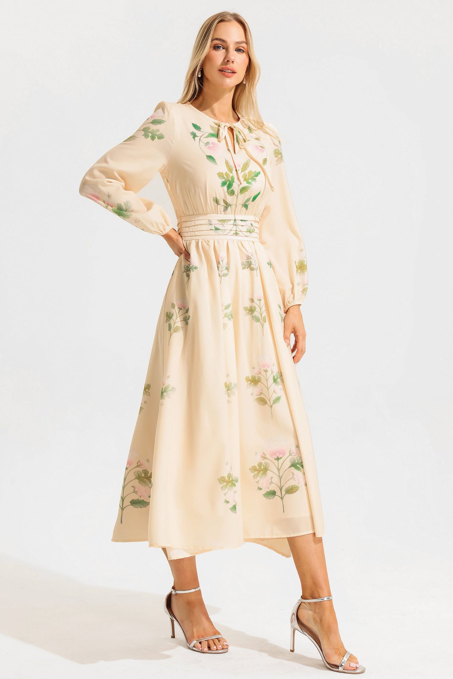 Sophisticated Dress with a Clean Classic Look