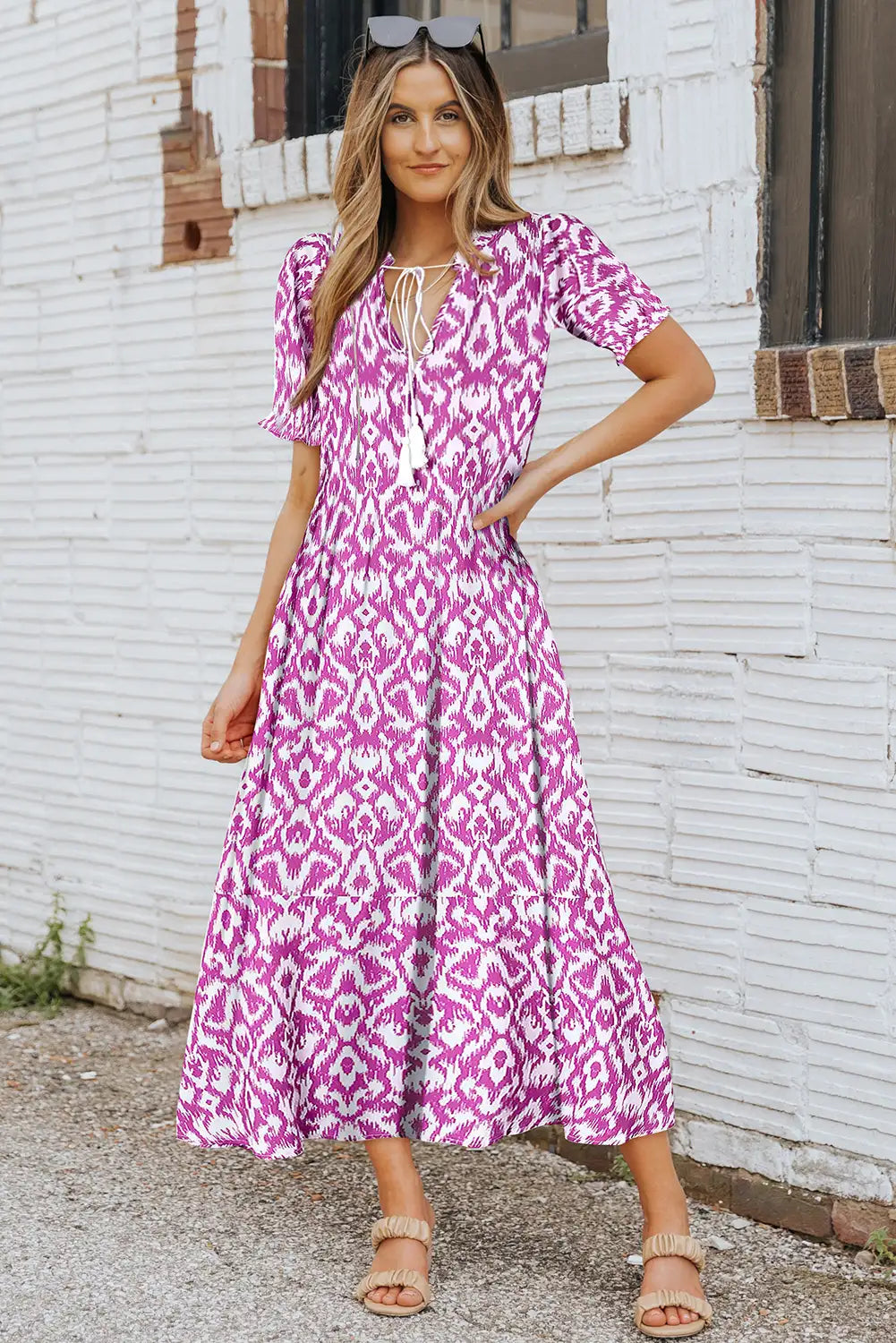 Effortlessly Elegant Dress with a Timeless Design