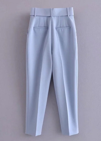 Classic Vintage Pants with a Flattering Fit