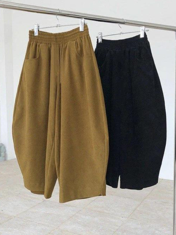 Classic Vintage Trousers with a Flattering Fit