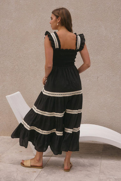 Beautifully Crafted Dress in a Classic Style