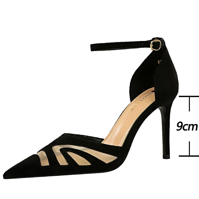 Well Tailored Sandals with a Graceful Silhouette