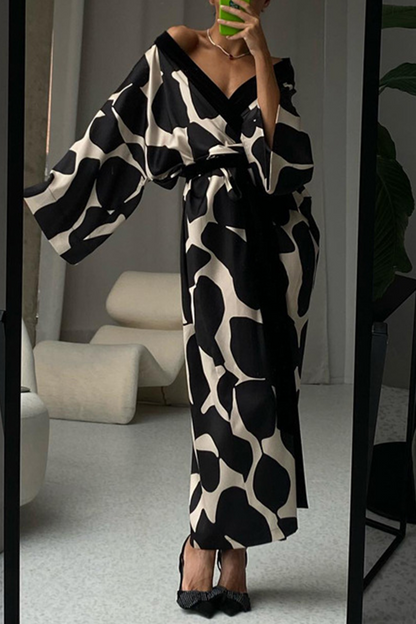 Sophisticated Garment with a Clean Classic Look