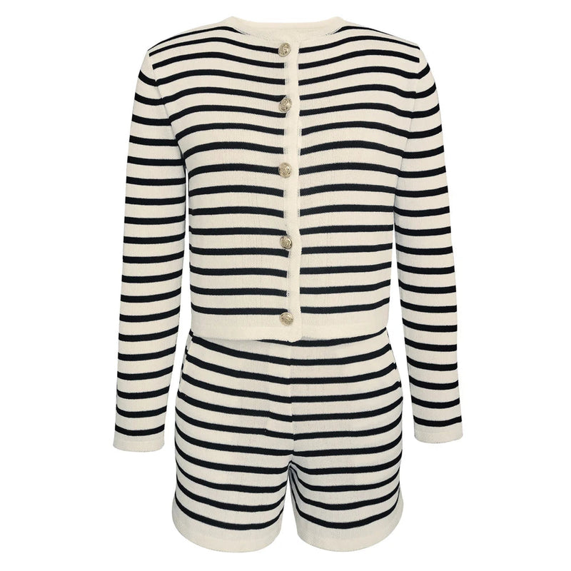 Effortlessly Elegant Garment with a Timeless Design