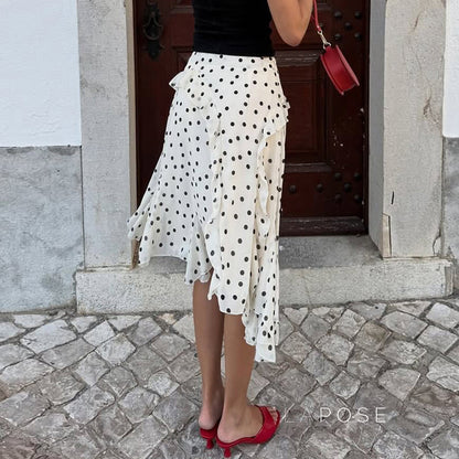Sophisticated Garment with a Clean Classic Look