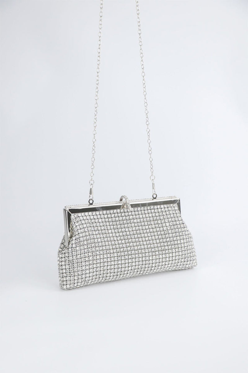 Well Tailored Bag with a Graceful Silhouette
