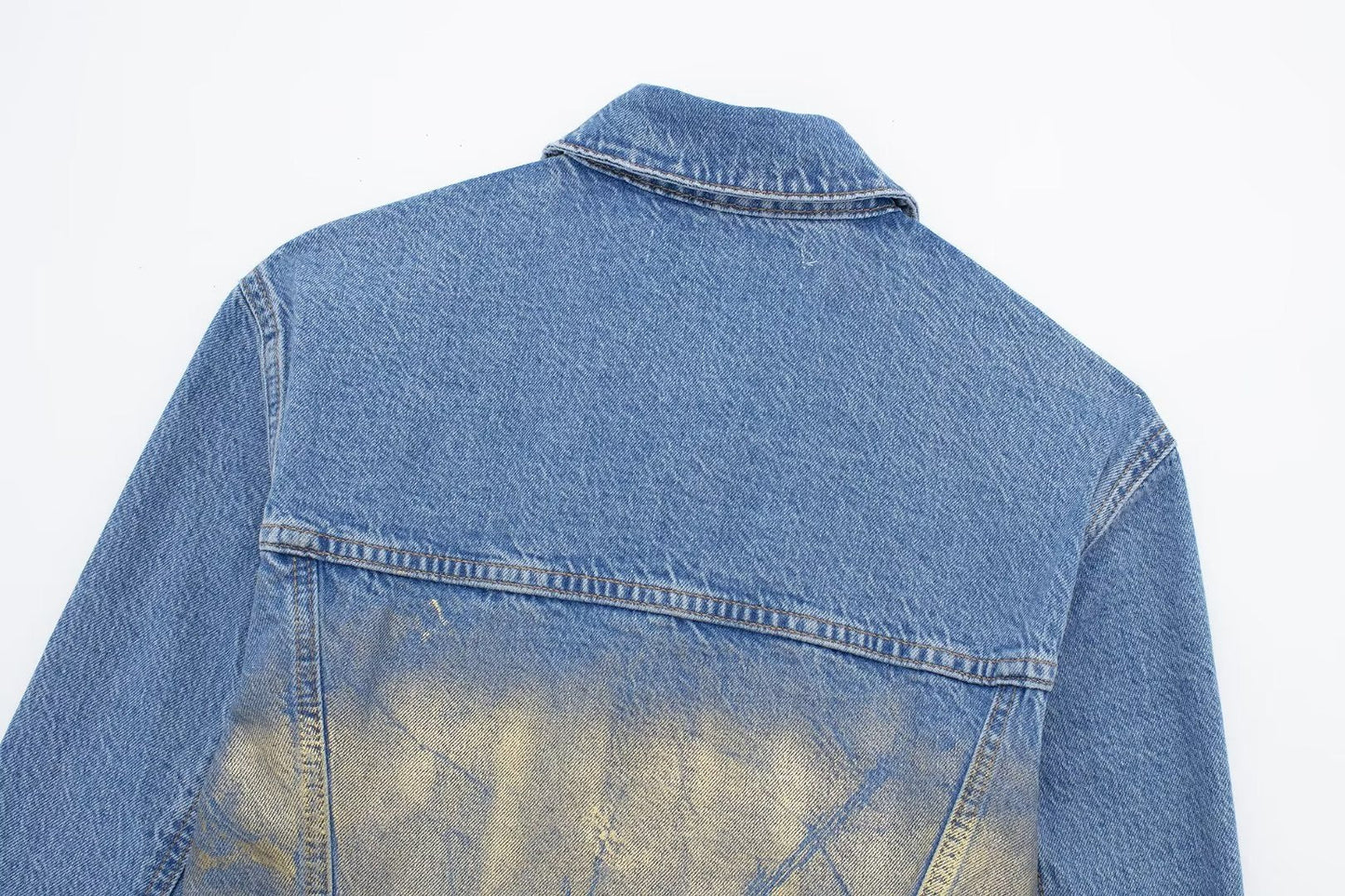 Elegantly Styled Jacket for Everyday Wear
