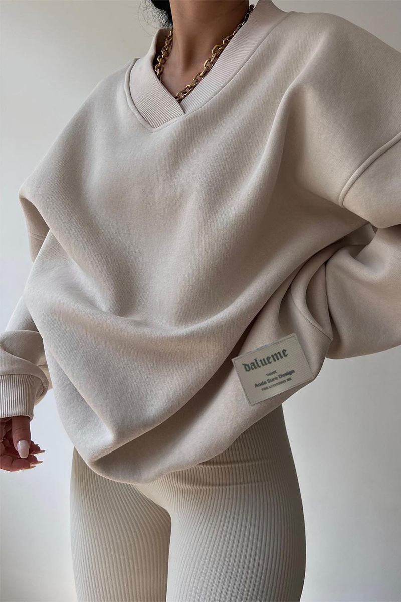 Effortlessly Elegant Garment with a Timeless Design