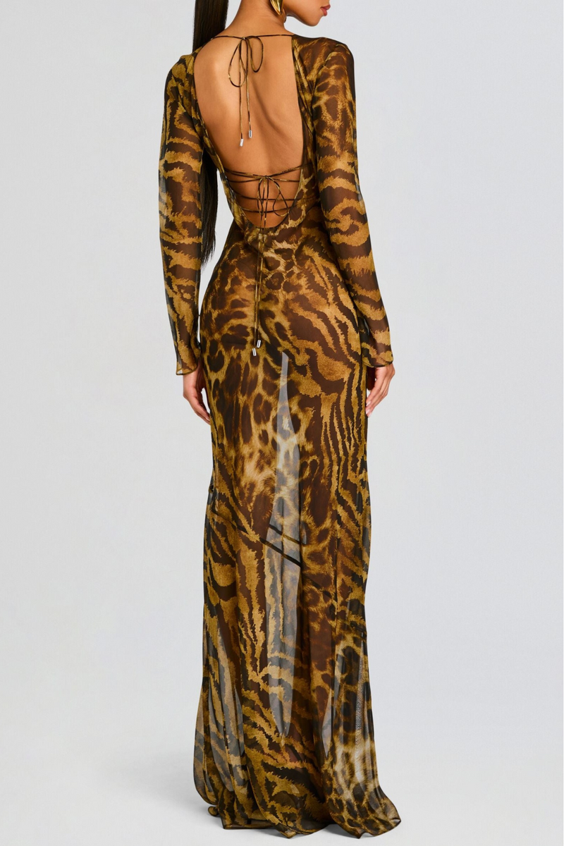 Effortlessly Elegant Dress with a Timeless Design
