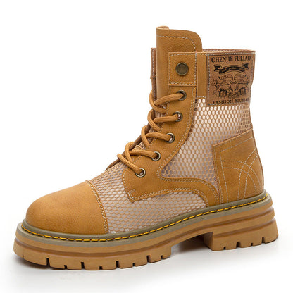 Effortlessly Elegant Boots with a Timeless Design