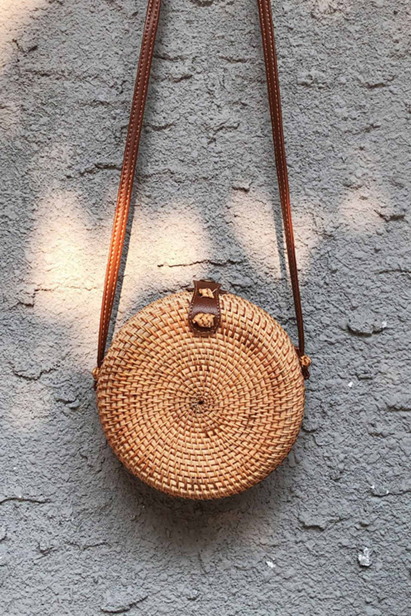 Well Tailored Bag with a Graceful Silhouette