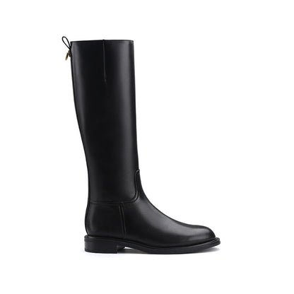 Polished Boots with an Effortless Classic Look