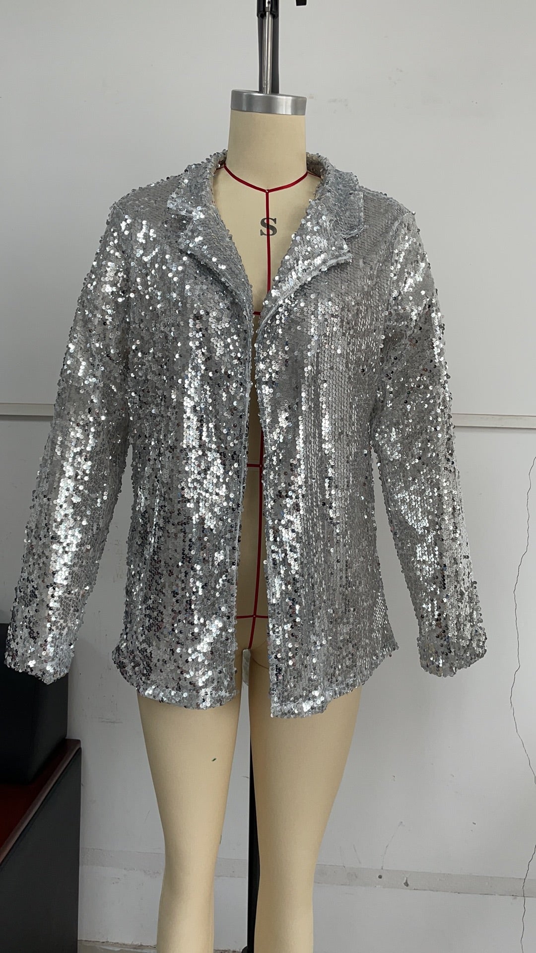 Well Tailored Garment with a Graceful Silhouette