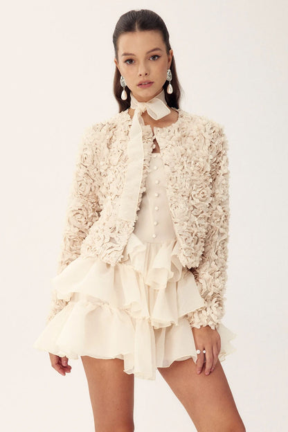 Well Tailored Jacket with a Graceful Silhouette