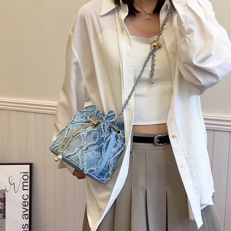 Classic Vintage Bag with a Flattering Fit