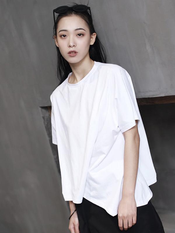 Beautifully Finished T-Shirt in a Timeless Design