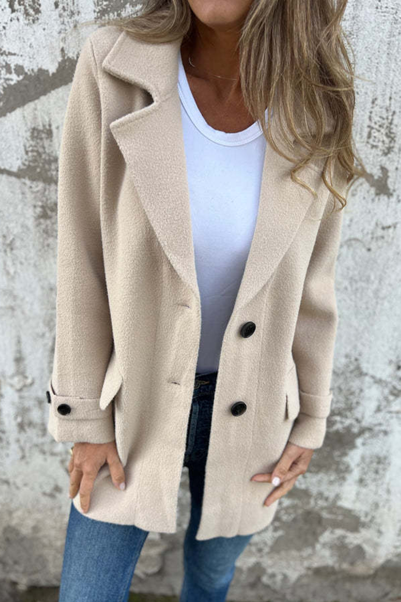 Effortlessly Elegant Garment with a Timeless Design