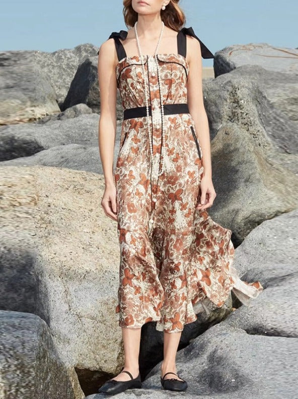 Well Tailored Dress with a Graceful Silhouette