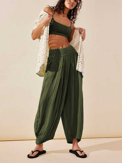 Well Tailored Pants with a Graceful Silhouette