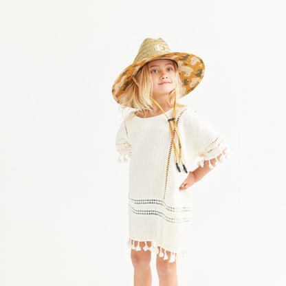 Effortlessly Elegant Garment with a Timeless Design