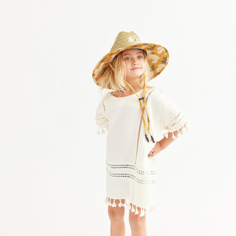Effortlessly Elegant Garment with a Timeless Design