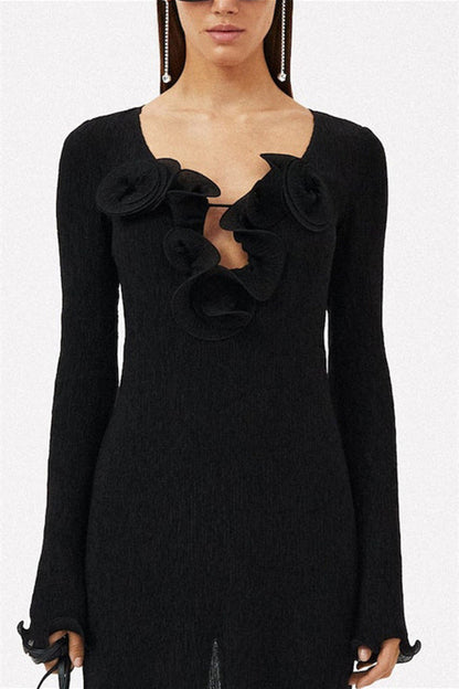 Well Tailored Dress with a Graceful Silhouette