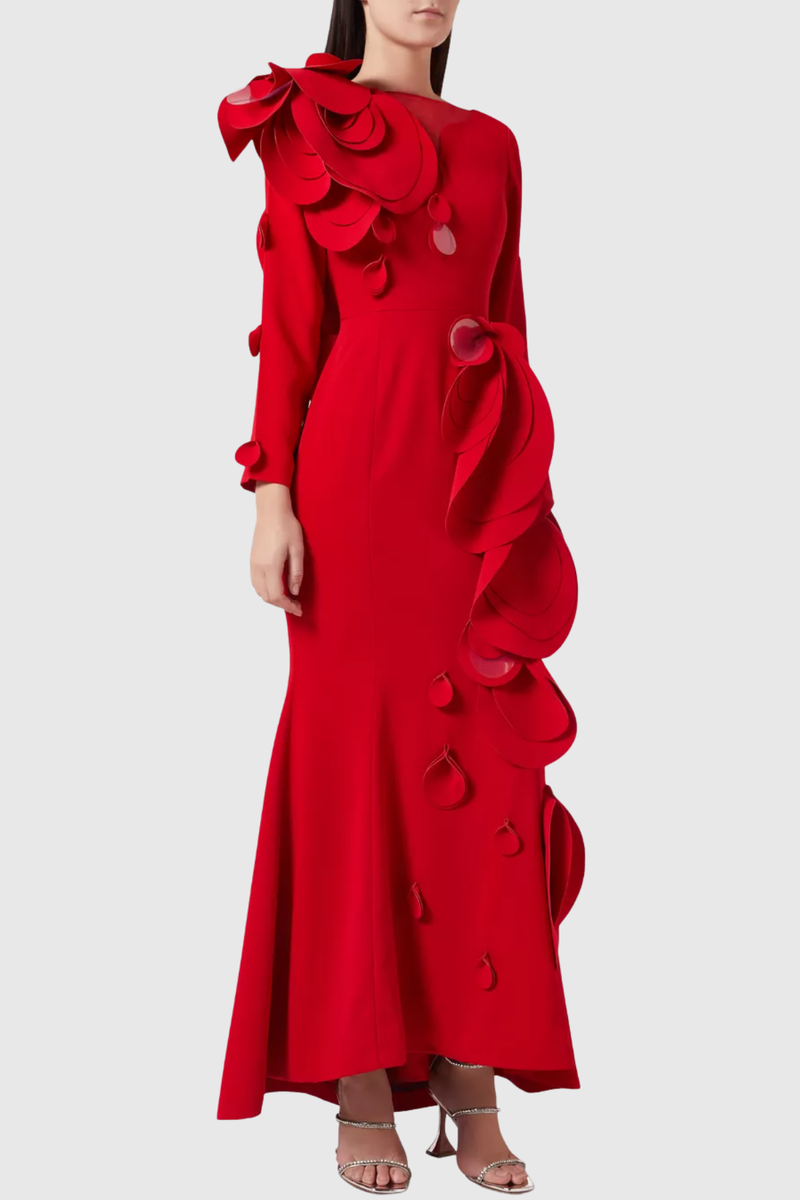 Well Tailored Dress with a Graceful Silhouette