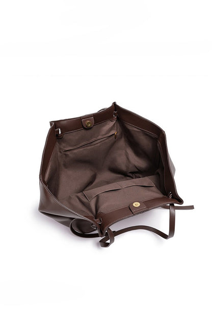A Vintage Style Bag with Delicate Timeless Details