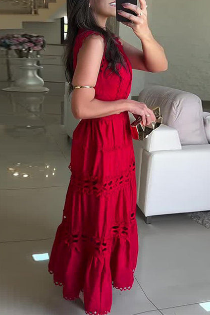 Beautifully Finished Dress in a Timeless Design