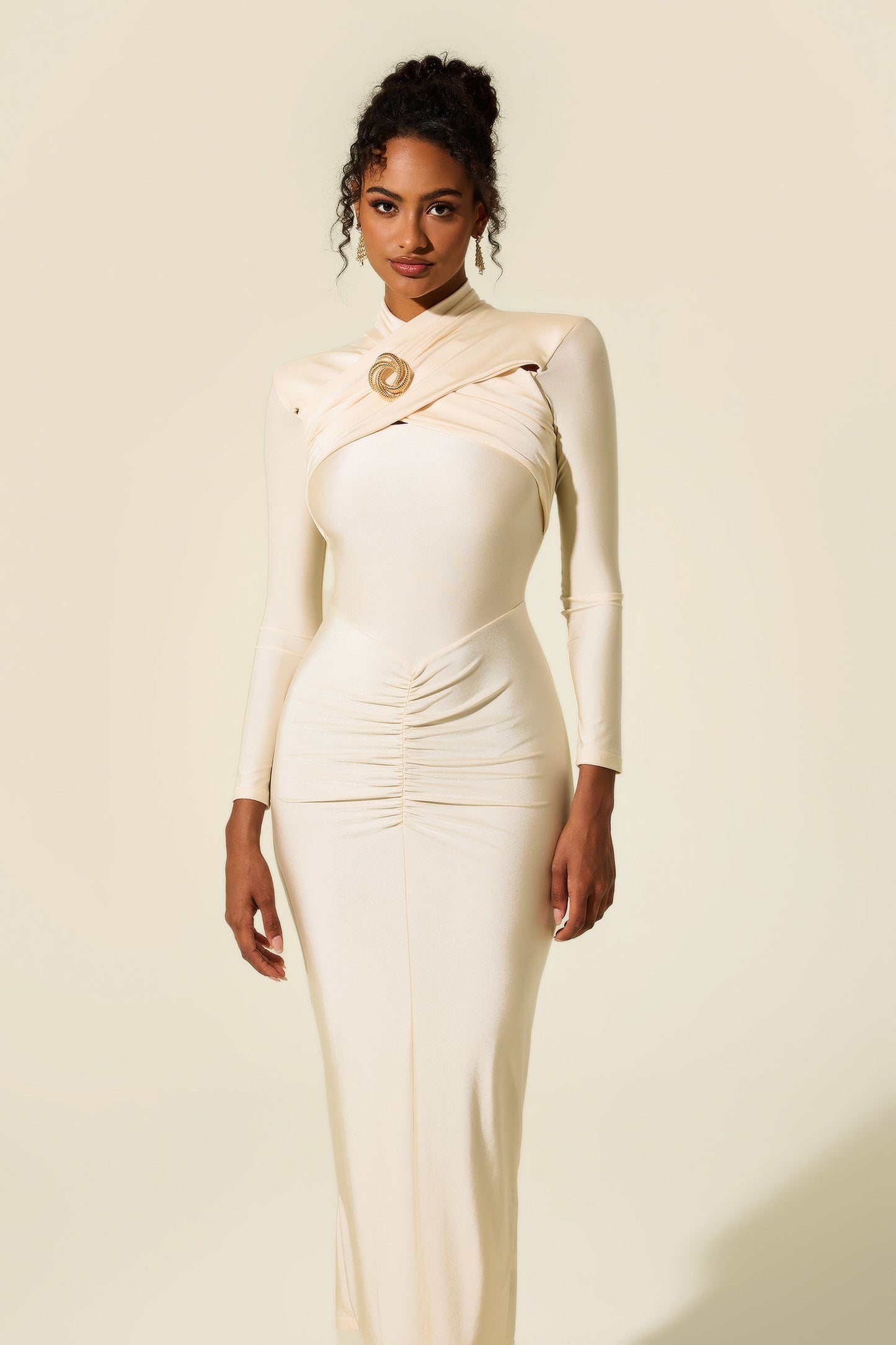 Effortlessly Elegant Dress with a Timeless Design