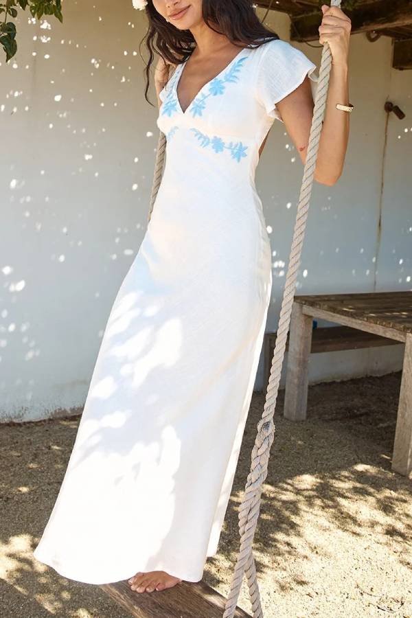 Classic Vintage Dress with a Flattering Fit