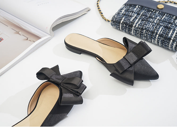 Effortlessly Elegant Garment with a Timeless Design