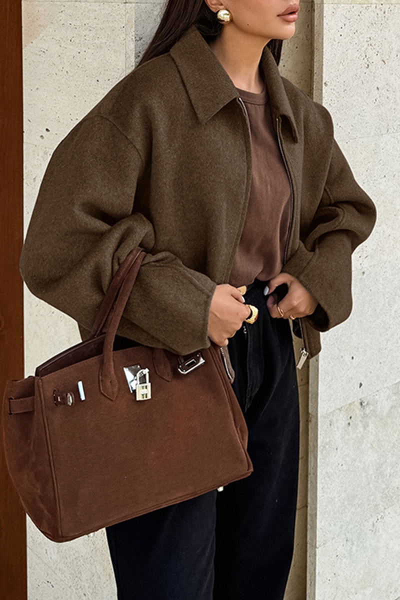 Effortlessly Elegant Garment with a Timeless Design