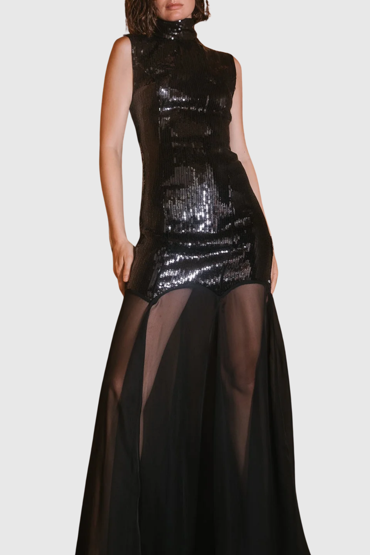 Well Tailored Dress with a Graceful Silhouette
