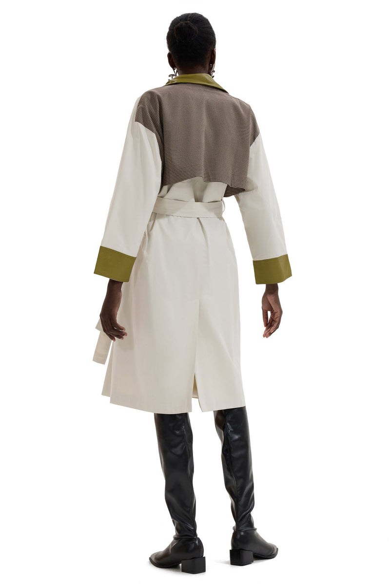 Sophisticated Coat with a Clean Classic Look