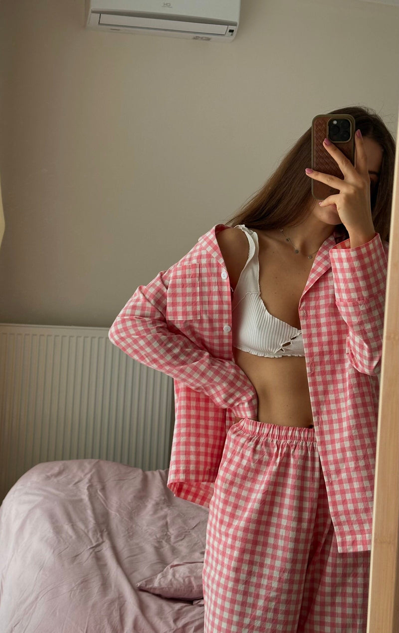 Beautifully Finished Garment in a Timeless Design