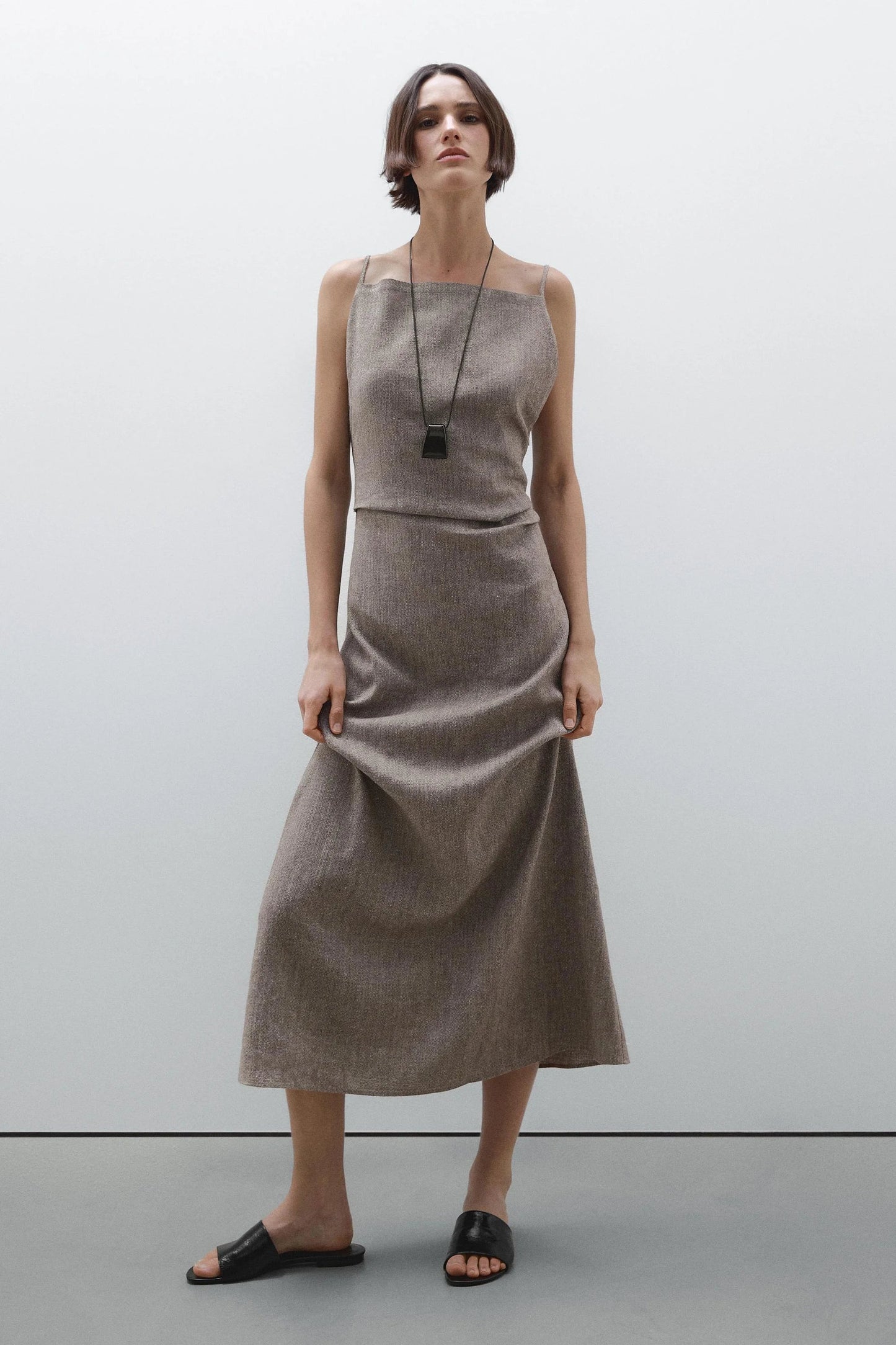 Beautifully Crafted Dress in a Classic Style