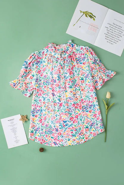 Classic Vintage Blouse with a Flattering Fit