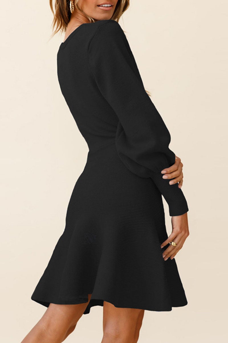 Beautifully Finished Dress in a Timeless Design
