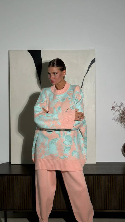 Classic Vintage Sweater with a Flattering Fit