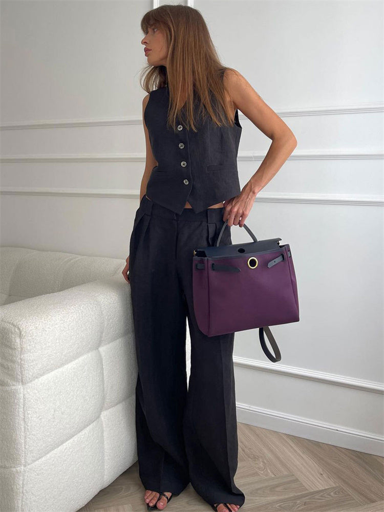 Well Tailored Pants with a Graceful Silhouette