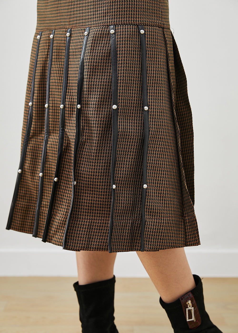 Well Tailored Garment with a Graceful Silhouette