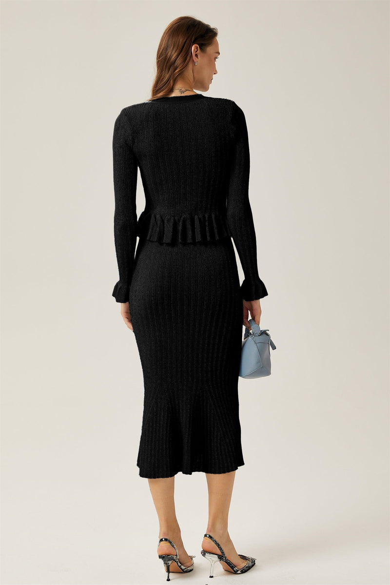 Effortlessly Elegant Garment with a Timeless Design