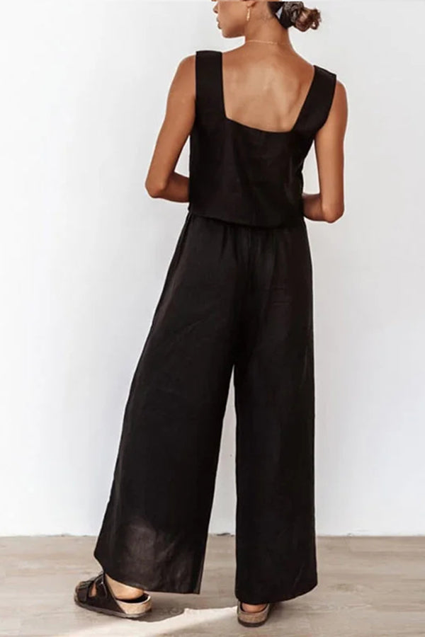 Effortlessly Elegant Garment with a Timeless Design