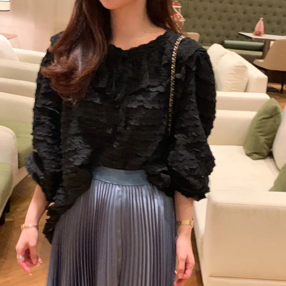 Sophisticated Blouse with a Clean Classic Look