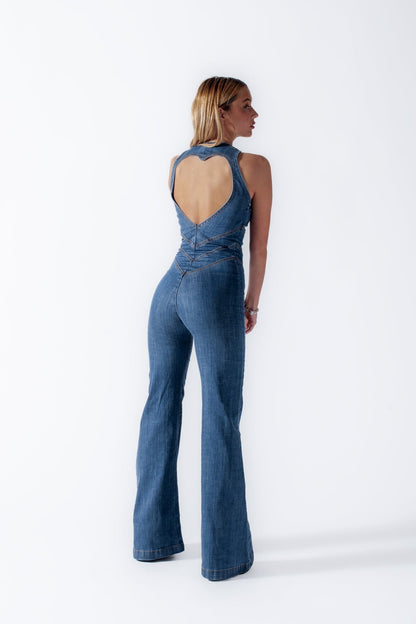 Beautifully Finished Garment in a Timeless Design