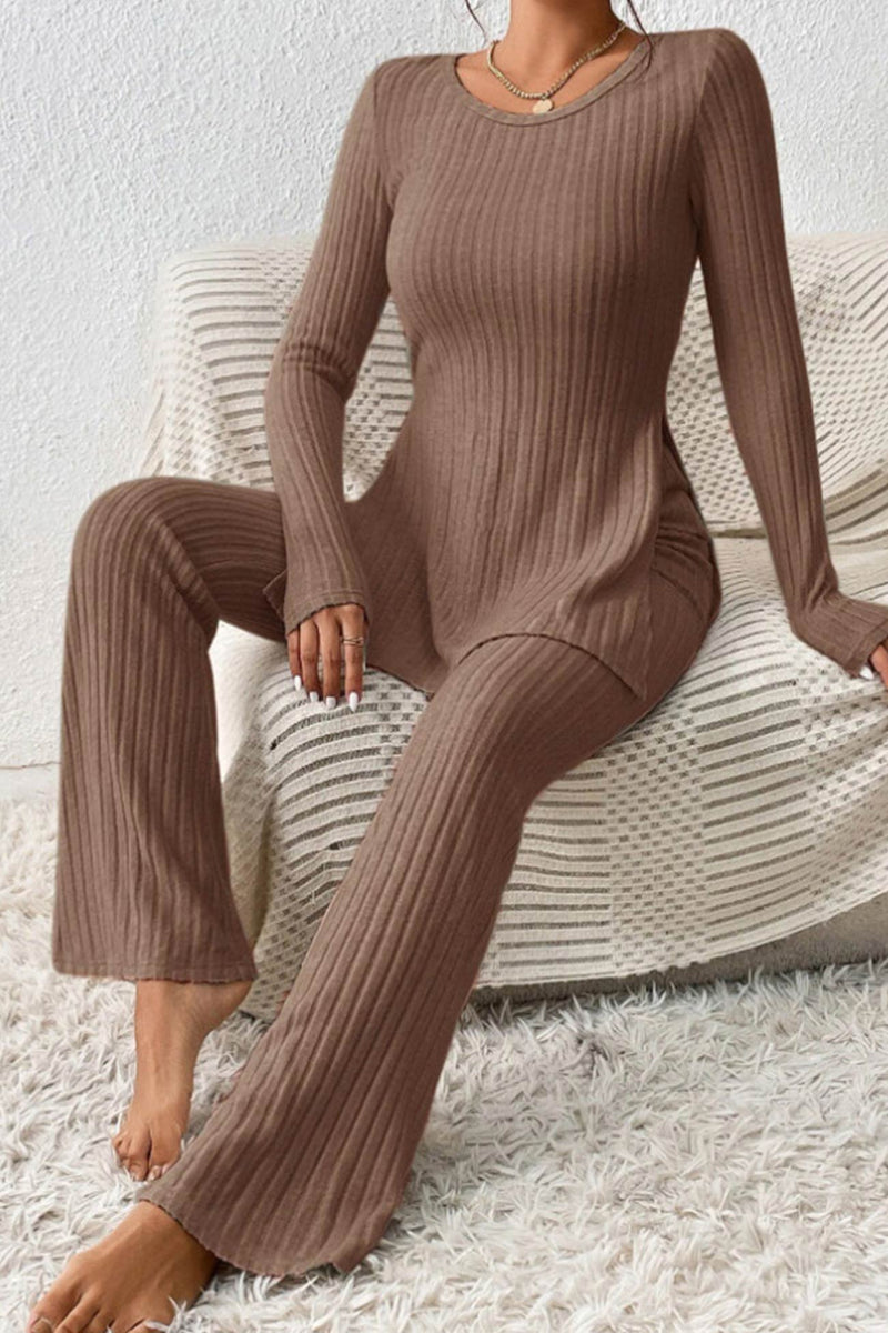 Elegantly Styled Pants for Everyday Wear