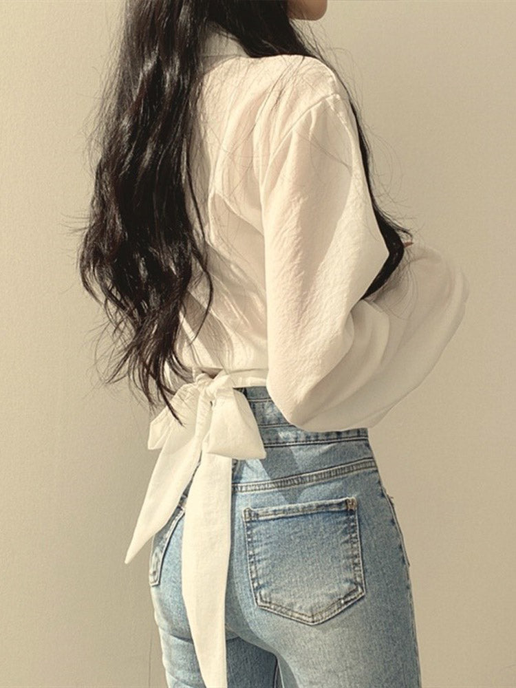 Well Tailored Blouse with a Graceful Silhouette